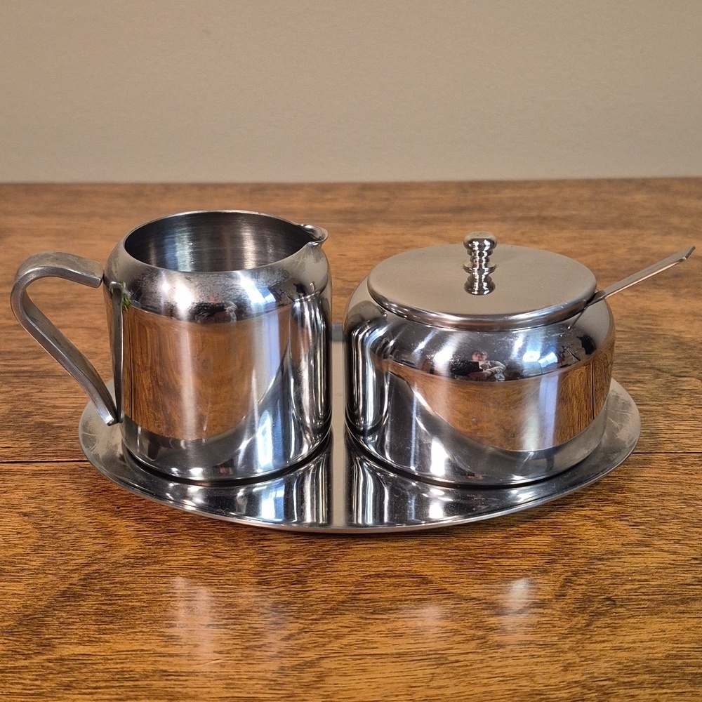 VINTAGE Shiny Chrome Cream and Sugar Set With Spoon And Tray - Picture 2 of 16